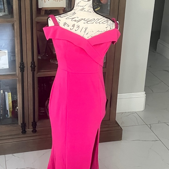 Lulus Dresses & Skirts - Lulu's Vibrant Pink Strapless Dress